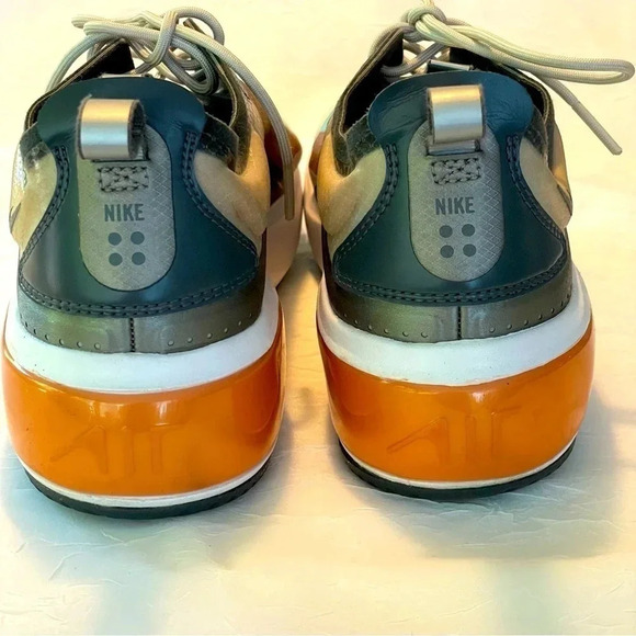 Woman’s Nike Air Max Size 8.5 very good used condition - Picture 3 of 5